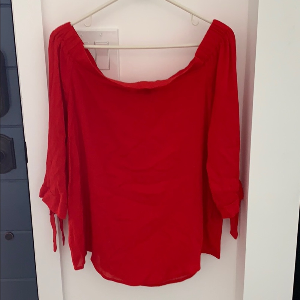 Off shoulder red 3/4 sleeve tie blouse